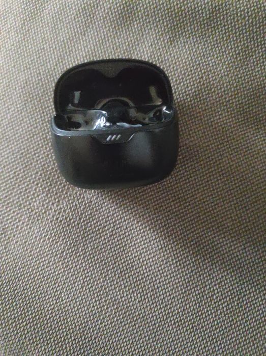 JBL  tune  230 наушники кейс