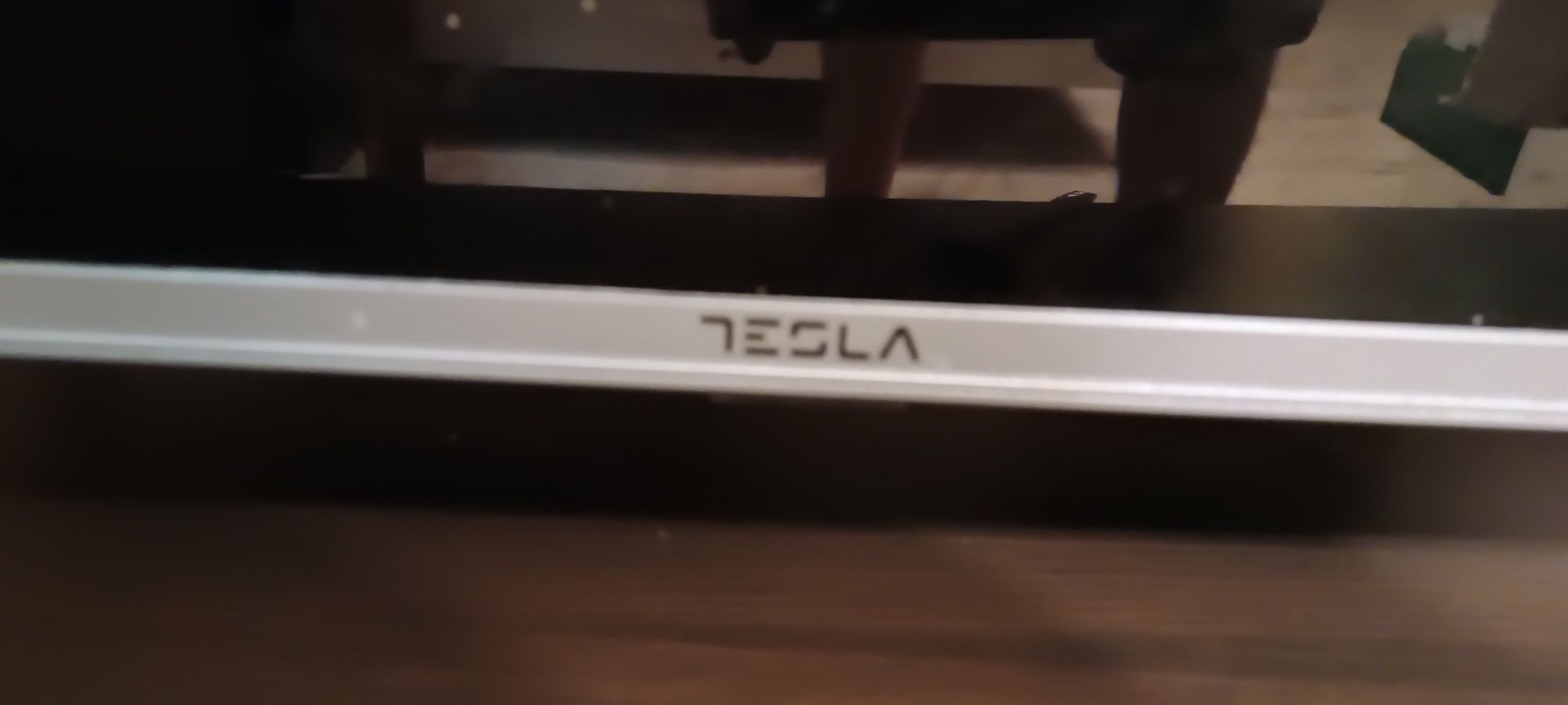 Telewizor Tesla  40"