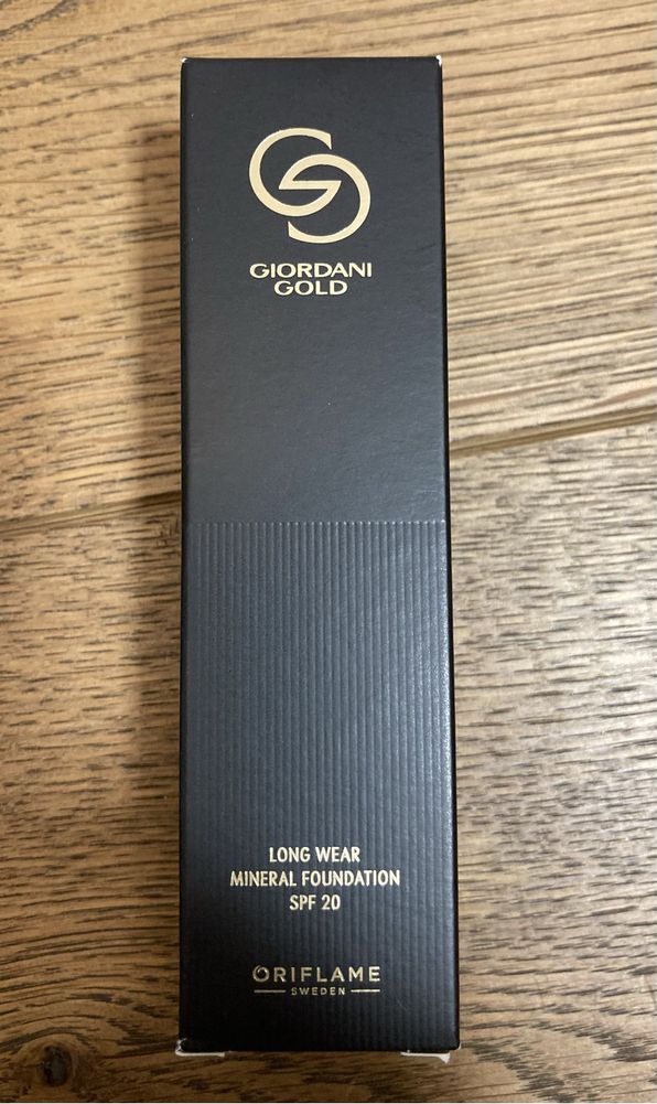 Oriflame Giordani Gold Vanilla Neutral podkład do twarzy 30 ml