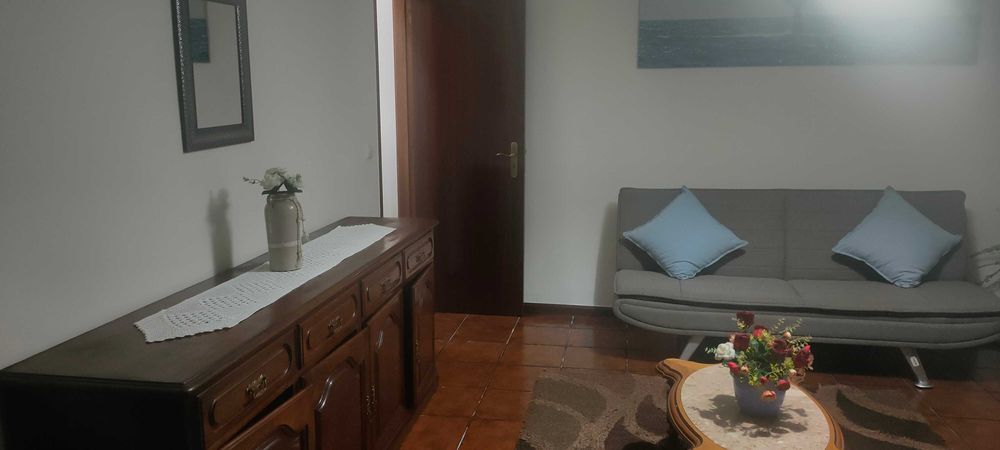 Excelente quarto Independente + serventia de cozinha em Ponte de Lima