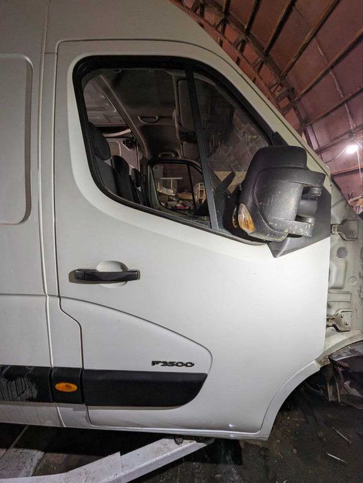 Продам передню частину Renault Master 3 разом і окремо