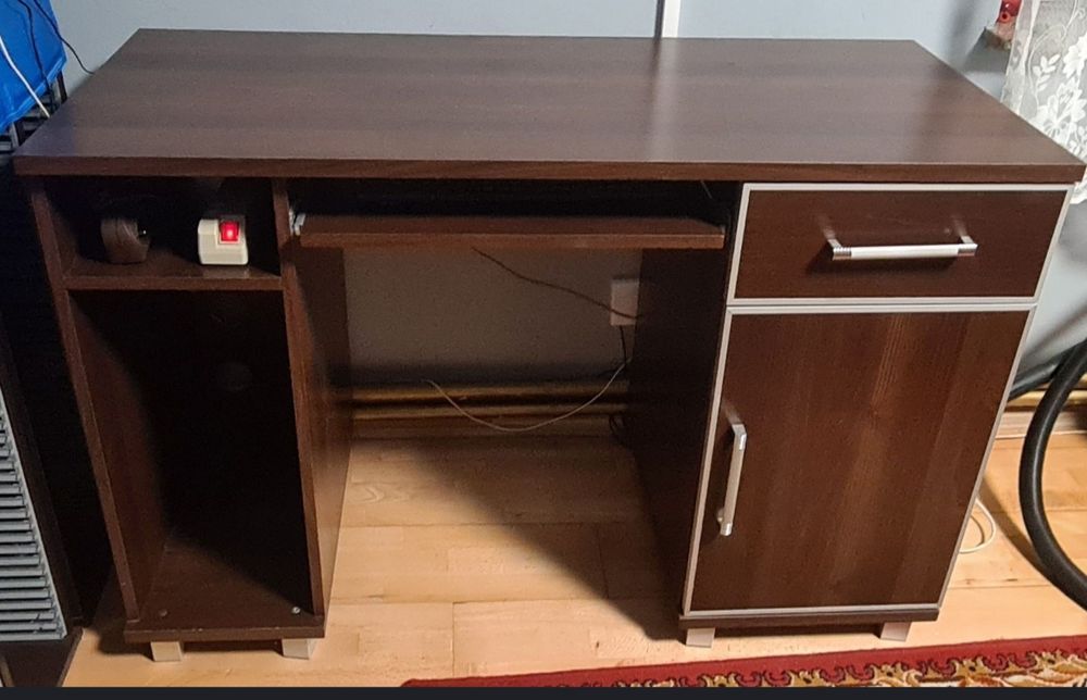 Komoda 4 szuflady i szafka, biurko