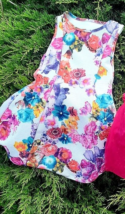 Продам сукню для дівчинки