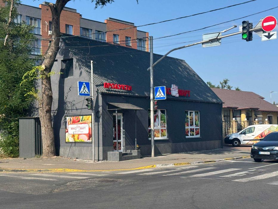 ФАСАД Продаж Окремостояча будівля 70м2 Діючий магазин ТРАФІК
