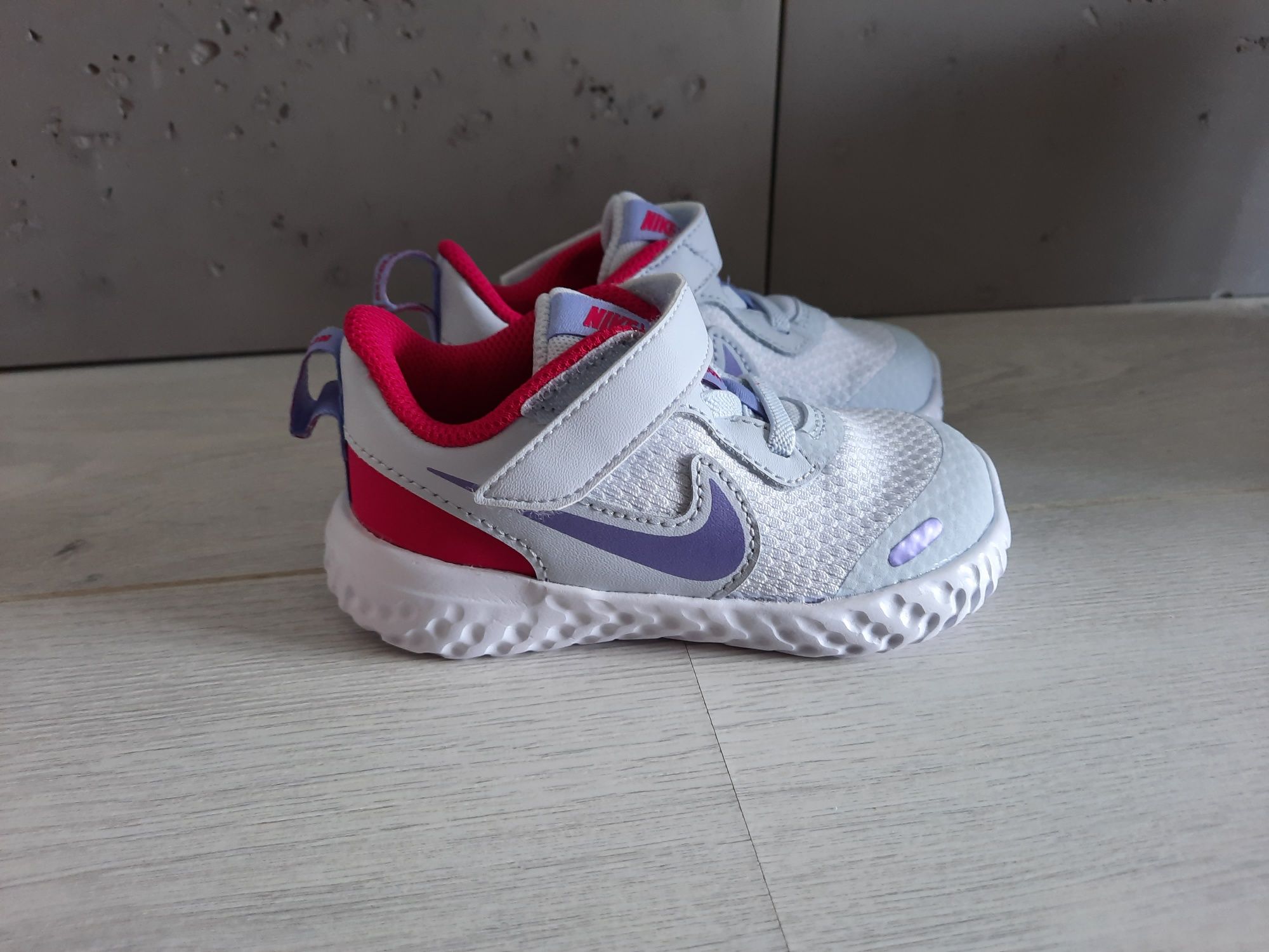 Buty Nike Revolution 5 (TDV) rozmiar 22