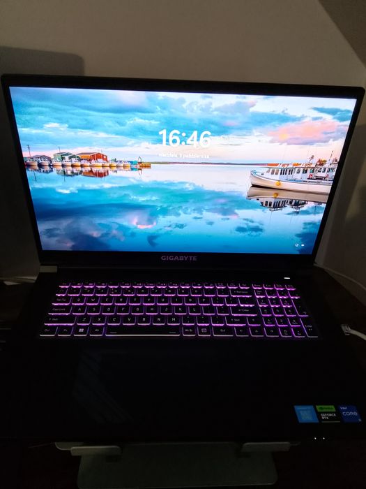 Laptop do gier Gigabyte G7 MF 512 + 1Tb Intel i5 12500h rtx 4050