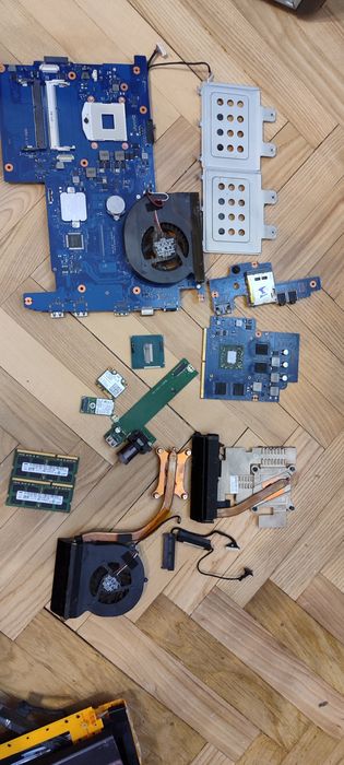 Разбор ноутбука 700g7a