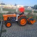 Trator kubota L175 e frese