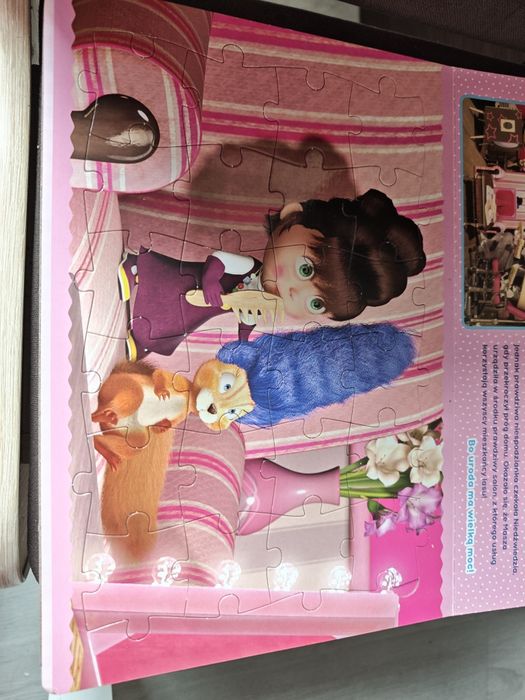 Książka z puzzlami Masza i niedźwiedź