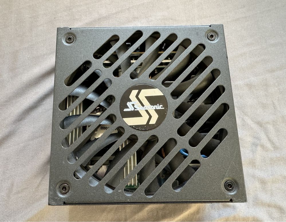 Seasonic Focus SGX-650 (SFX-L)