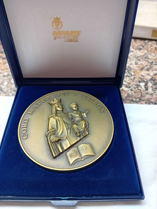 Medalha Sta Engrácia, S. Francisco de Assis e outras, Bronze e Estanho