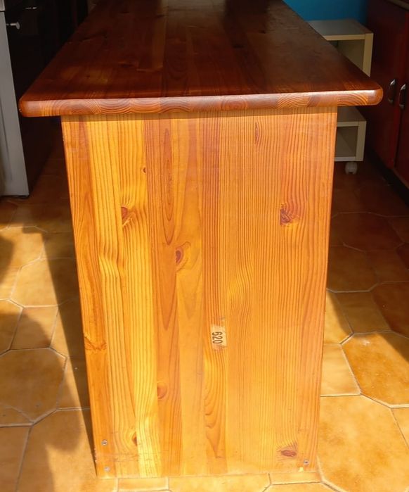 Bancada multiusos em pinho