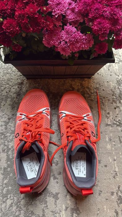 Кросівки OnCloud