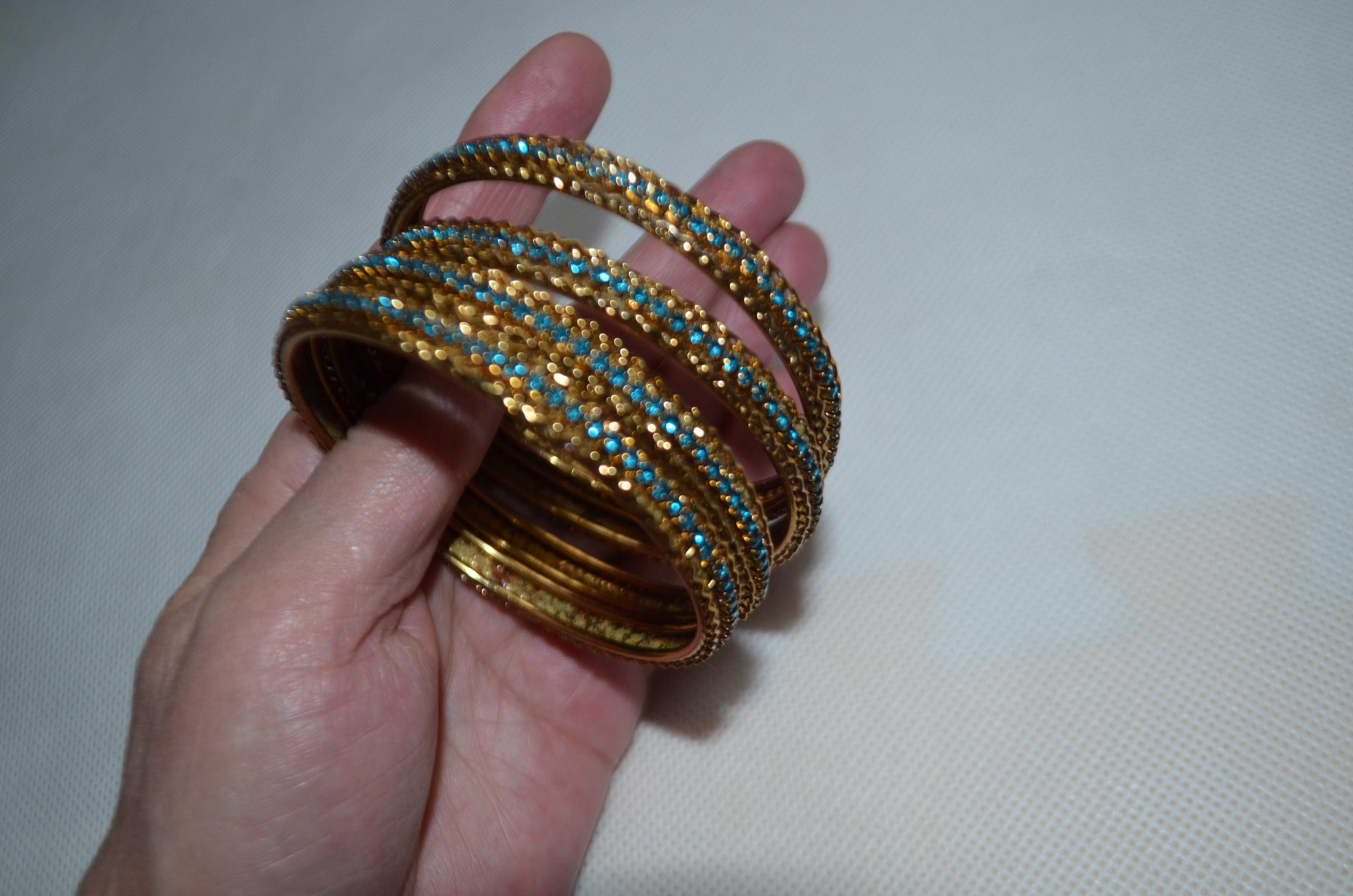 bransoletki indyjskie z niebieskimi cyrkoniami