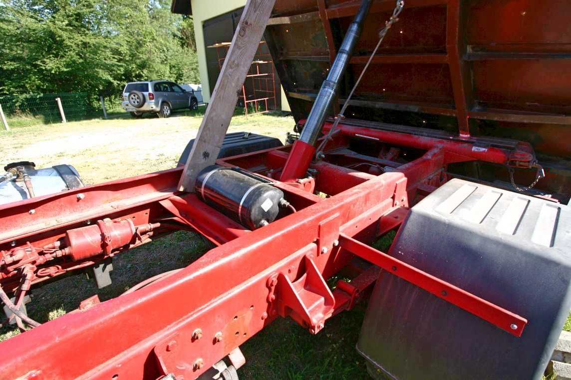 Niezawodna wywrotka specjalna z kiprem Iveco 80-130