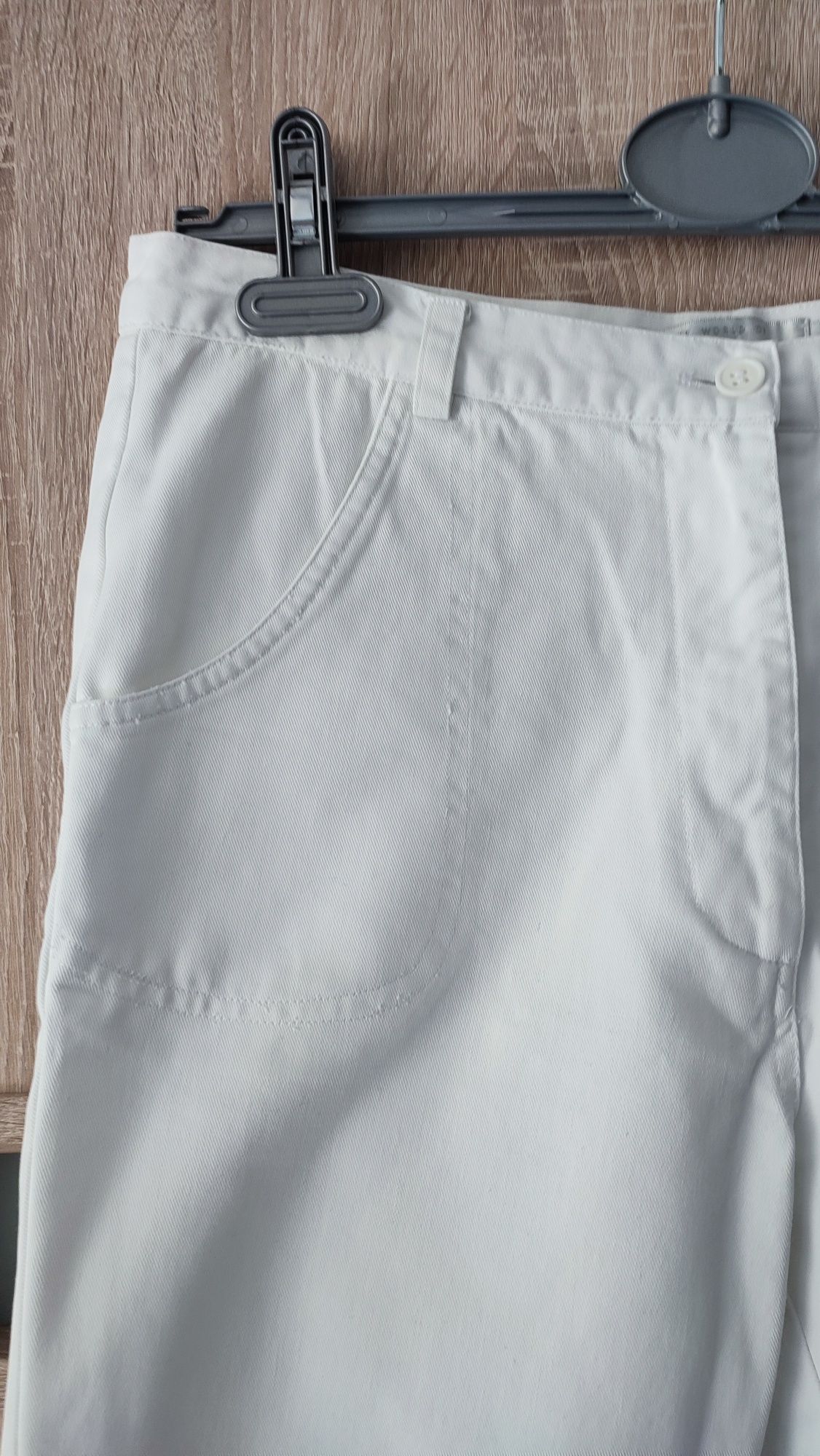 Spodnie białe jeans r 42 / XL - Friendtex
Tali