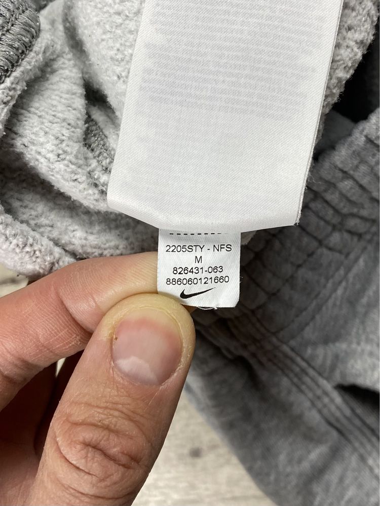 Nike штаны M размер флисовые на манжете серые оригинал