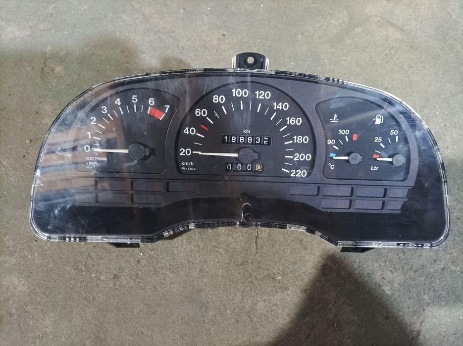 Щиток приборов Опель вектра а