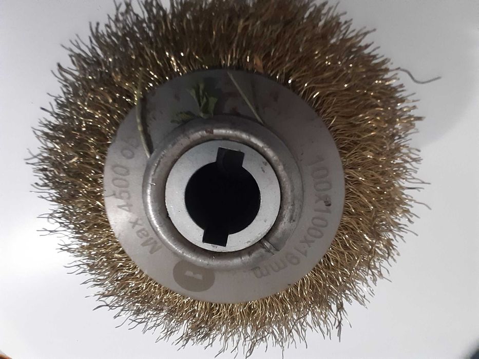 Szczotka do postarzania drewna