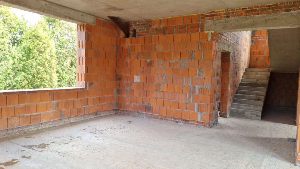 Продаж  окремостоячого  будинку  в затишному місці  с. Зубра біля лісу