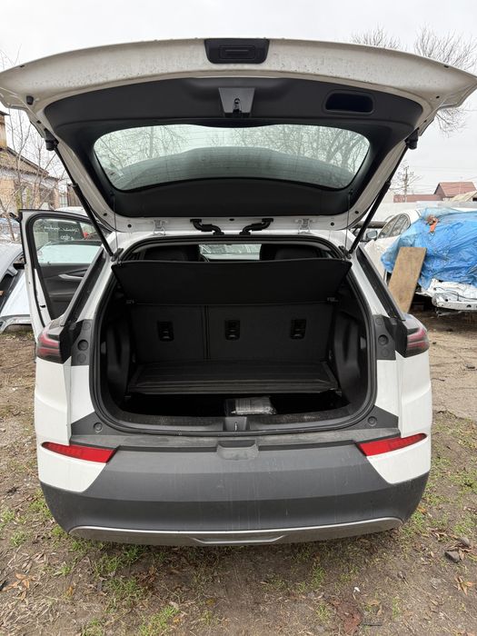 Бампер Chevrolet Bolt EUV 2023