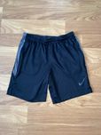 Шорти Nike.