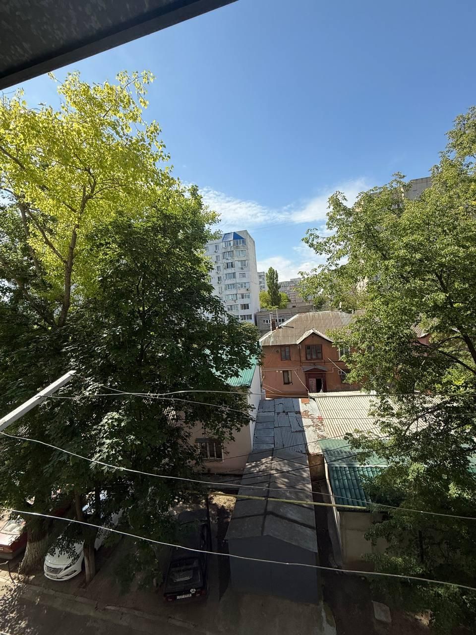 Продам большую 2-х комнатную квартиру на Парковой.(139-857)
