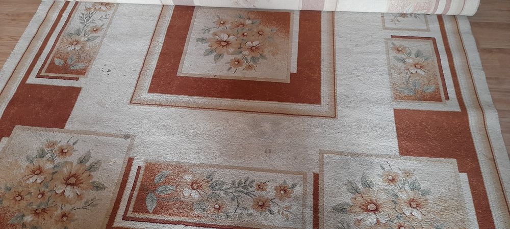 Dywan... kwiaty kwadraty