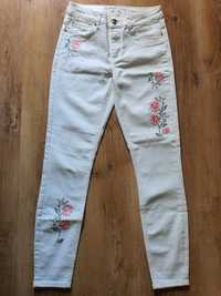 Spodnie białe Orsay 36 S, jeansy, z haftami kwiatowymi, śliczne