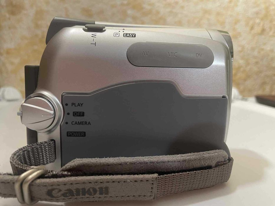Відеокамера Canon MV890+сумка