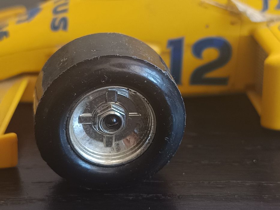 Carro fórmula 1 Burago 1/24