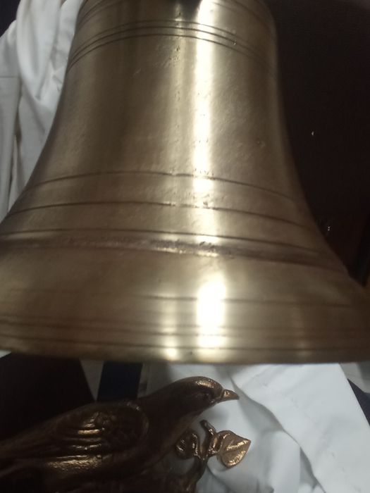 Grandioso sino,a tocar. Pronto para usar em portas, portões etc