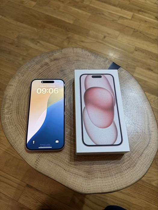 iPhone 15 256GB różowy stan idealny