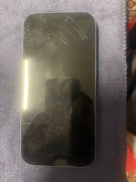 Продам Iphone 16