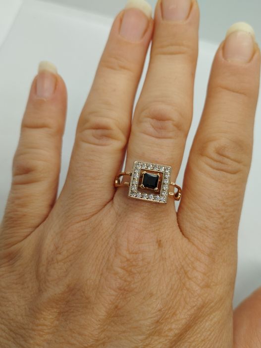 Золотое кольцо 19.2 размер 3.71 грамма