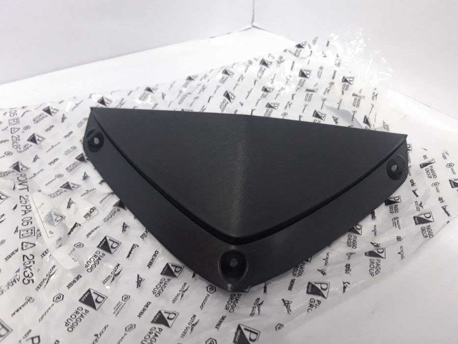 Osłona krawat Piaggio Typhoon TPH orginał Nowy Aprilia sr sportcity