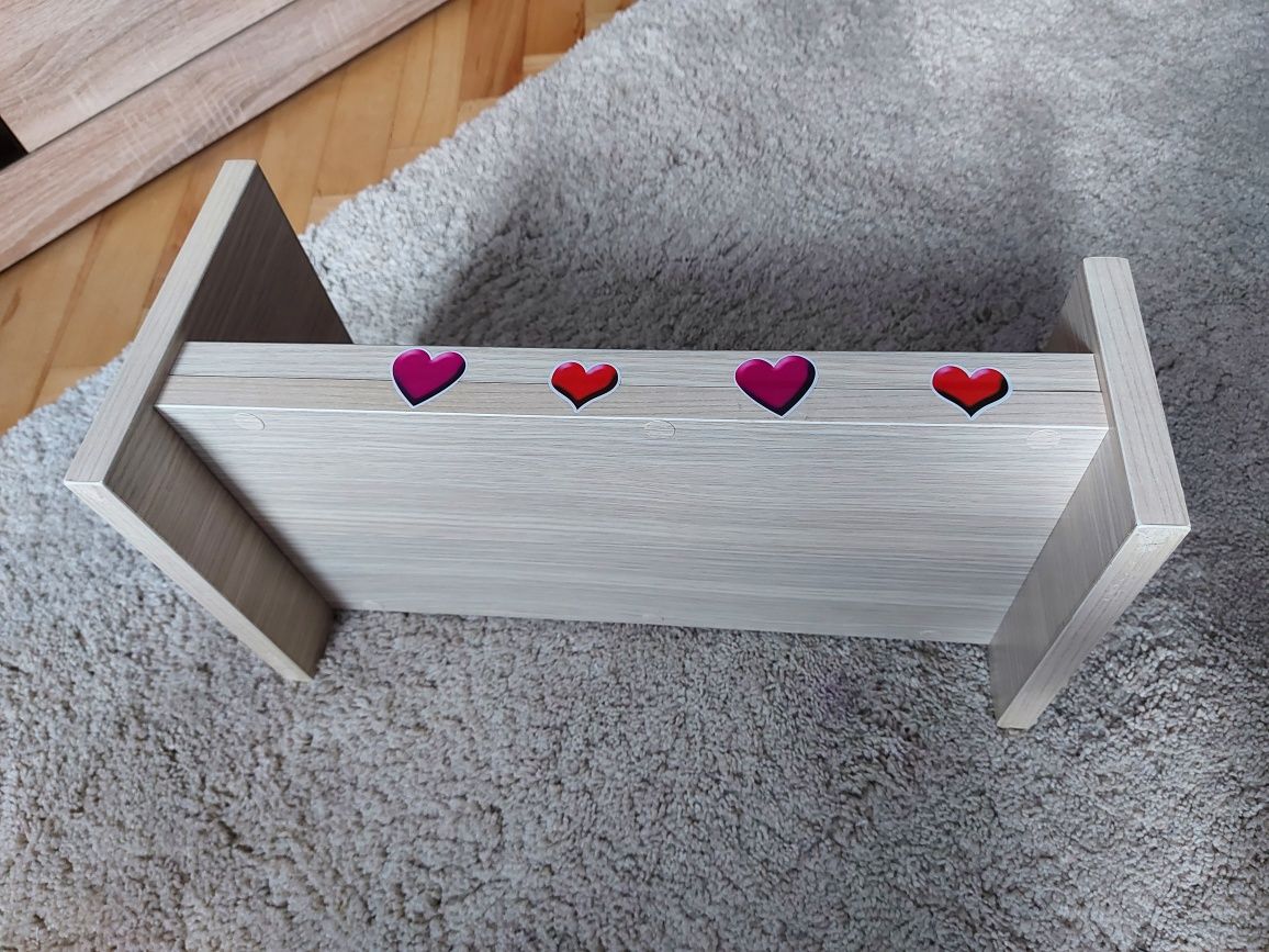 Drewniane łóżeczko dla lalek - bobasow