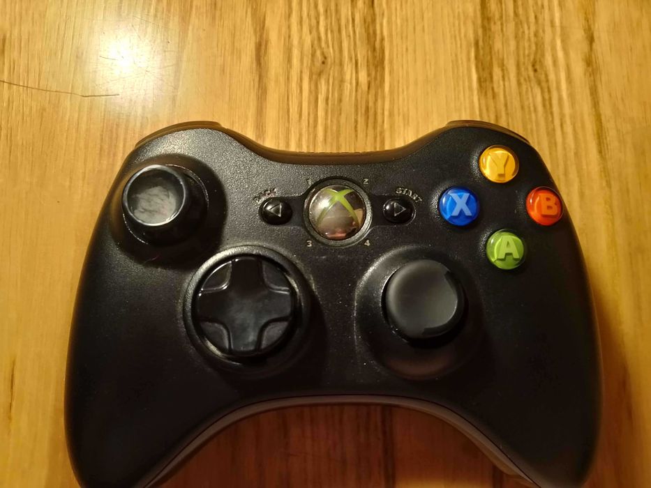 Xbox 360 та купу игр на ньому