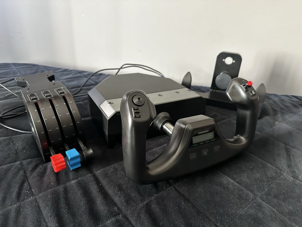 Logitech G Saitek Pro Flight Yoke