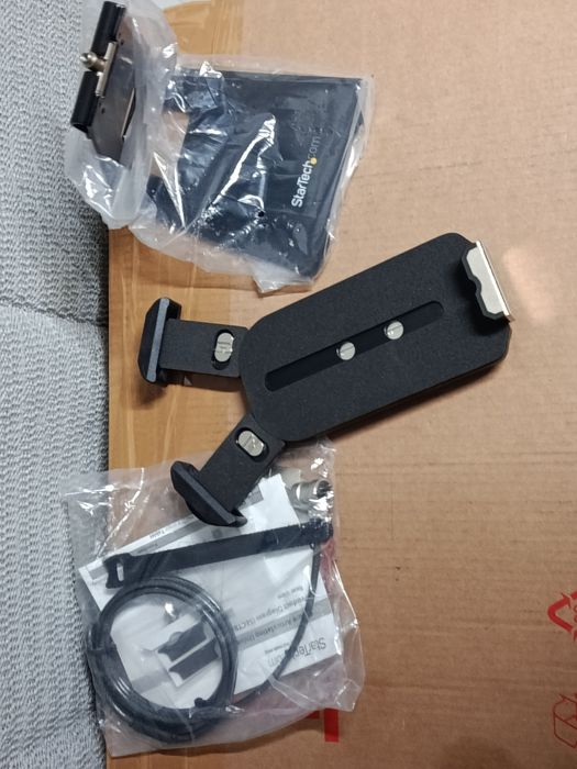 Stojak multimedialny do tabletu