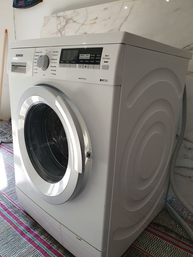 Продам пральну машину SimensQ700