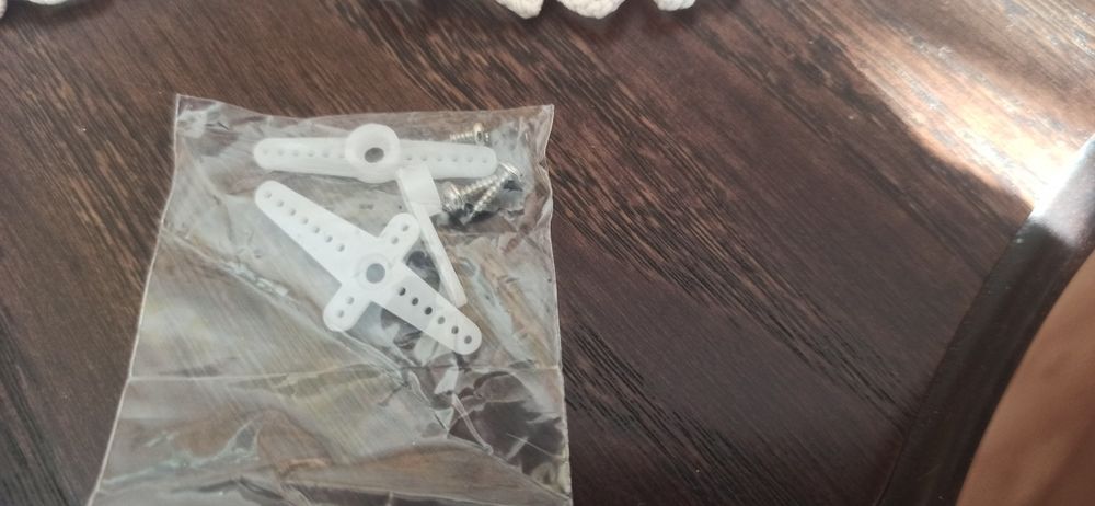 Сервопривод micro Servi 9g SG90