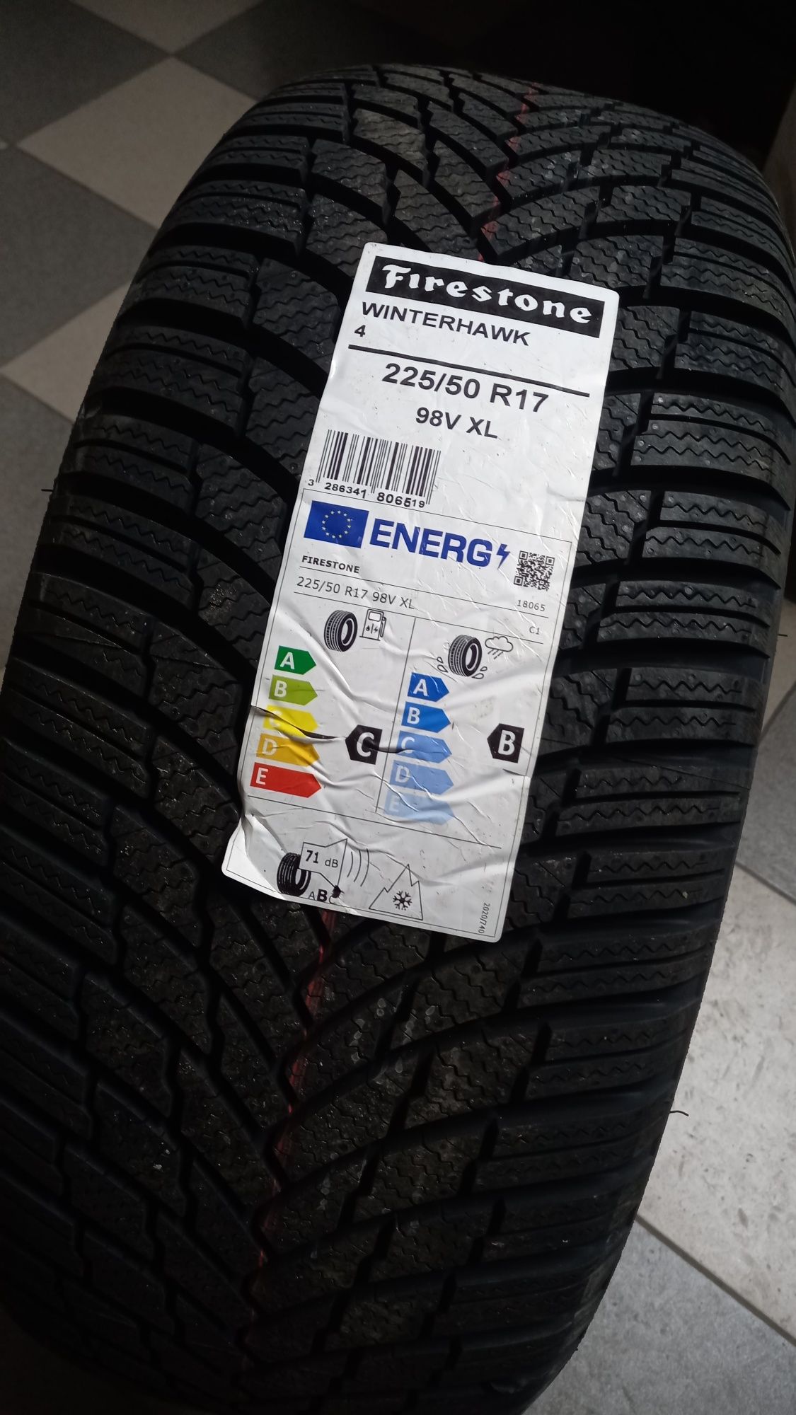 Nowe Opony Zimowe Firestone Winterhawk 4  225/50/17 98V XL 4sztuki 23R