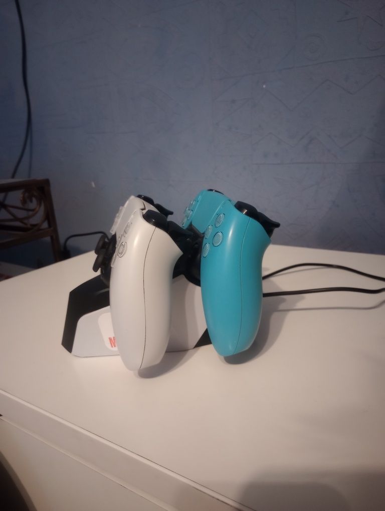 Stacja ładująca MAD DOG GPC500 (PS5)