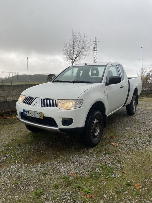 Mitsubishi L200 4x4  2.5 DI-D Invite Club 3 lugares