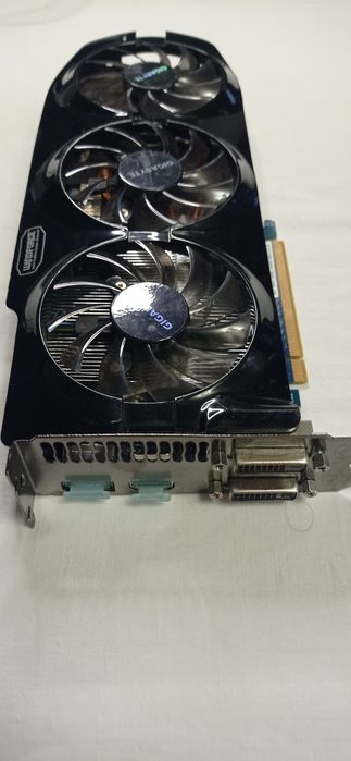 Продам видеокарту Gigabyte GeForce GTX 670 Windforce 2X 2GB GDDR5