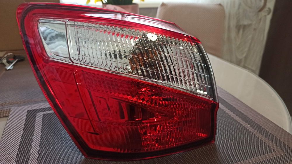 Nissan Qashqai j10 лівий правий фонар 2010-2014 новий
