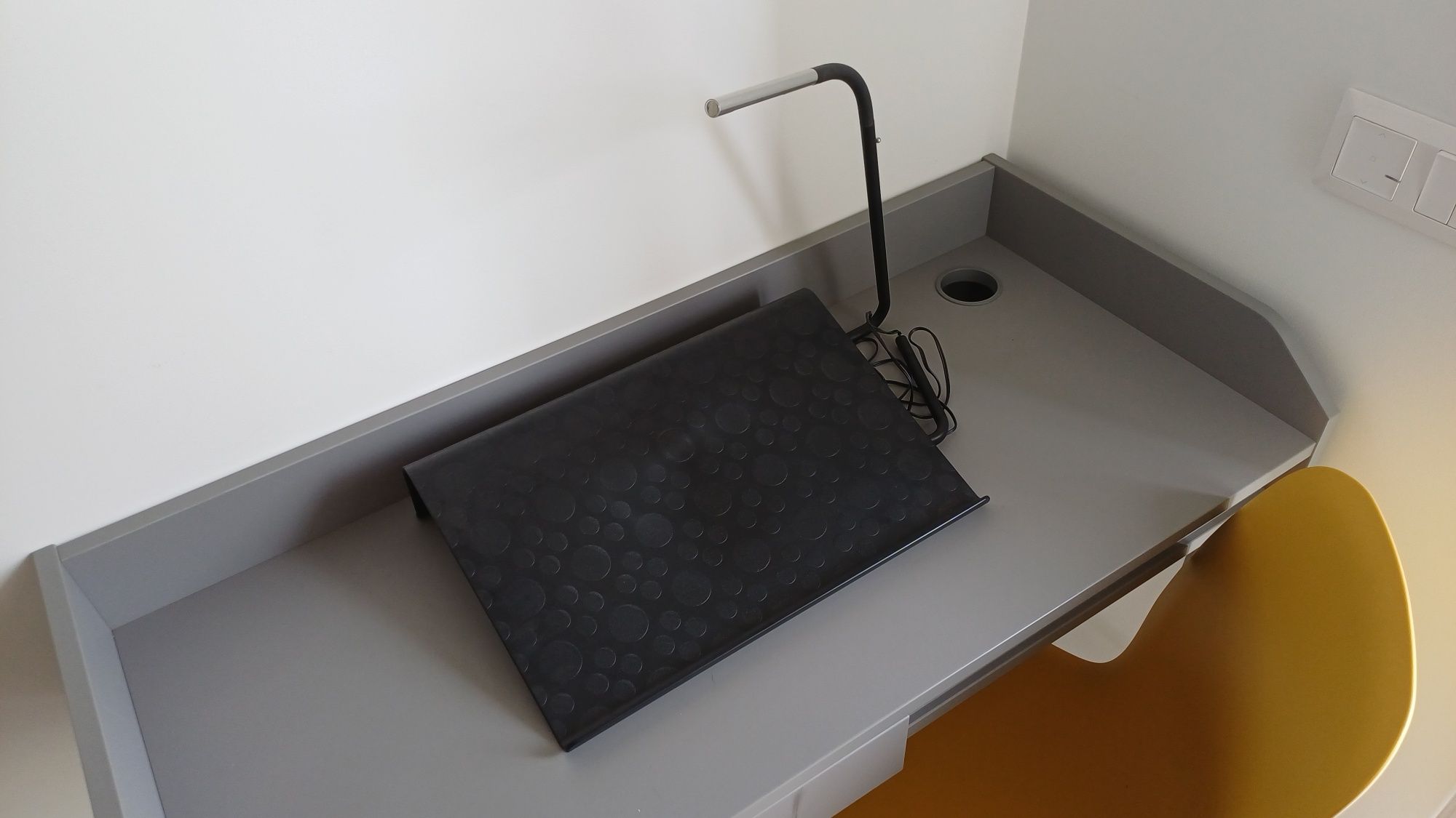 Secretaria e cadeira ikea