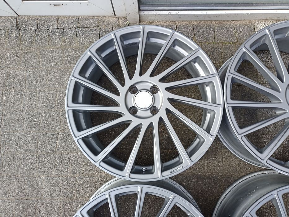 19" 4*100 Renault Clio Captur Opel Honda Vw Kia Mini Hyundai BROCK B39