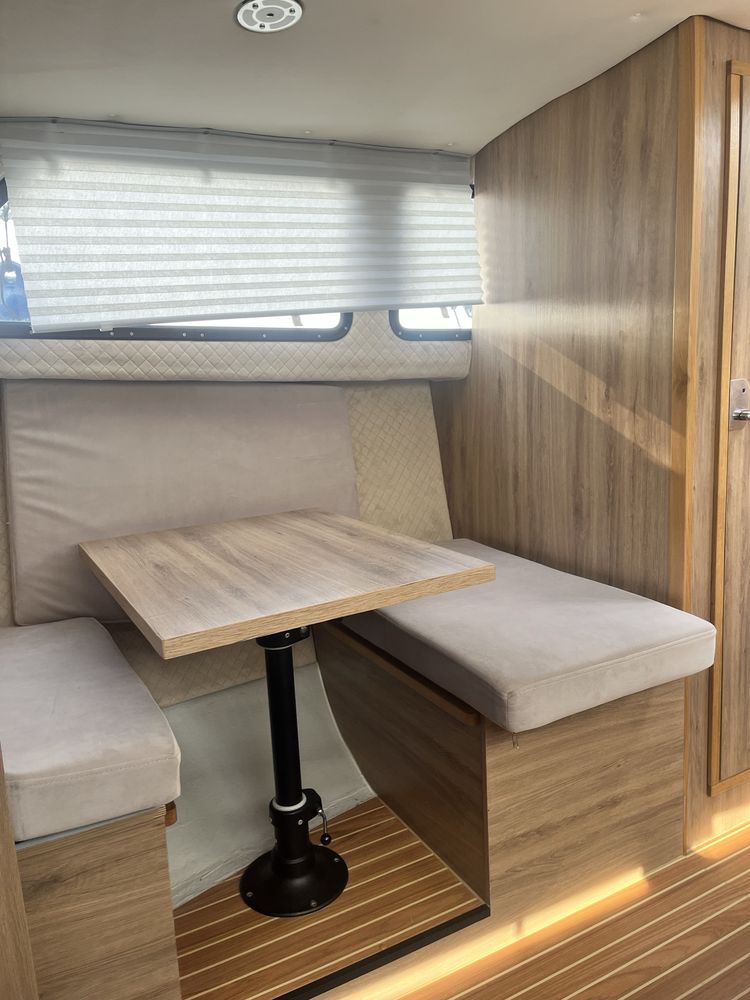 Jacht Motorowy Hastla 26 houseboat Bogate Wyposazenie